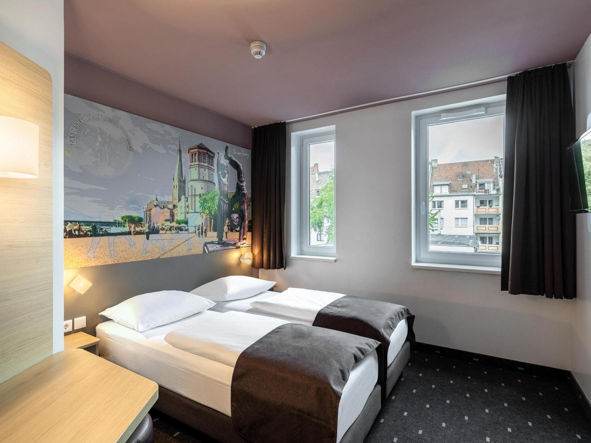 B&B Hotel Dusseldorf-Mitte Eksteriør billede